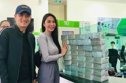 Thông tin mới nhất việc Thủy Tiên tạm dừng hỗ trợ ở Quảng Trị vì có người đeo vàng đến nhận tiền