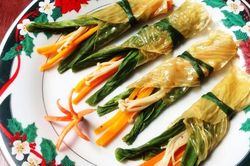 Tàu hũ ky cuộn rau ngũ sắc