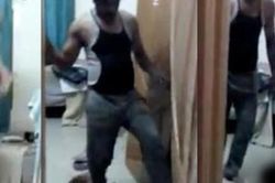 Mang điện thoại đi sửa, người phụ nữ vô tình để lộ hình ảnh trong nhà khiến cảnh sát lập tức ập tới bắt giữ người chồng