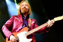 'Wildflowers' gây ấn tượng mạnh trên các BXH: Sự trở lại của huyền thoại Tom Petty