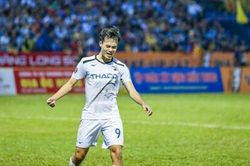 Tiền đạo Văn Toàn chạm cột mốc đáng nhớ sau 6 năm khoác áo HAGL