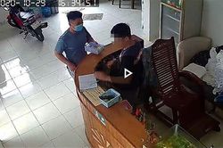 Vụ người phụ nữ tử vong, chỉ mặc một chiếc áo: Hiện trường có nhiều bao cao su và thanh kim loại dài 80cm