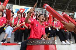 Trợ lý HLV Park Hang Seo xem con trai so tài 'bản sao' Neuer, nói gì về SV-League 2020?