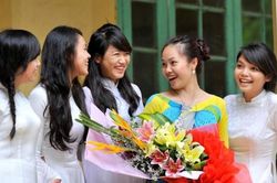 Phát động cuộc thi 'Những kỷ niệm sâu sắc về thầy cô và mái trường mến yêu'