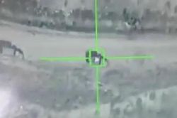 Pháo BM-21 Grad Armenia nổ tung sau đòn không kích của Azerbaijan