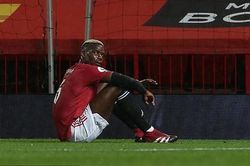 MU: Đâu là đội hình tối ưu của Ole khi Pogba bất ổn còn van de Beek bị ngó lơ?