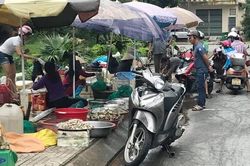 Đi chợ mùa lũ