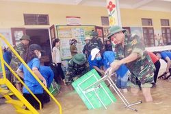 Báo SGGP mở cuộc vận động 'Tiếp sức học sinh vùng lũ miền Trung'
