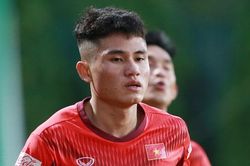 Cầu thủ 17 tuổi 'lọt mắt xanh' thầy Park sau 65 phút thi đấu