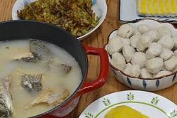 Mẹ chồng ngỡ ngàng khi thấy tôi mua 1 con cá mà chế biến tận 4 món ngon hết ý!