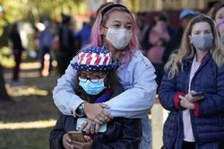 Tổng thống Trump giành những chiến thắng đầu tiên ở Indiana và Kentucky