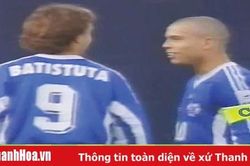 Khi 'Vua sư tử' và 'Người ngoài hành tinh' chung chiến tuyến