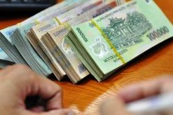Giám sát việc thực hiện lương, thưởng Tết 2021 cho người lao động