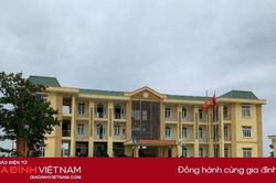 Bất ngờ nhận được 900 triệu đồng từ cán bộ địa chính xã không rõ lý do