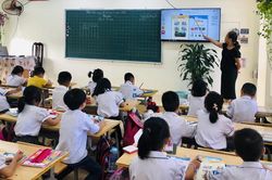 Thẩm định sách giáo khoa lớp 2, lớp 6: Đề nghị lấy ý kiến rộng rãi