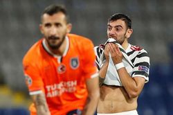 MU: Bruno Fernandes mất bóng 34 lần, bị CĐV 'quay lưng' chỉ trích