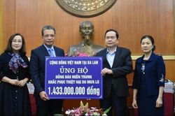 San sẻ yêu thương về miền Trung
