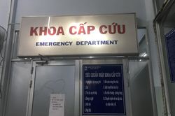 Bé 6 tháng tử vong giữa khe nệm và tường