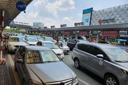 Taxi, xe khách vào sân bay Tân Sơn Nhất phải để ý điều này