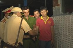 Bí mật bên trong những thùng hàng được ngụy trang trên xe tải