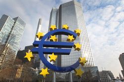 Kinh tế Eurozone sẽ không thể hồi phục hoàn toàn trước năm 2023