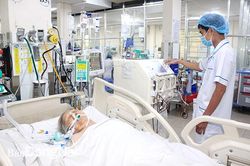 Cần có cơ chế 'thoáng' hơn cho các bệnh viện tự chủ tài chính