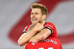 Vượt Liverpool, Southampton lên ngôi đầu BXH Ngoại hạng Anh sau 32 năm