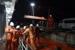 Kịp thời cấp cứu thuyền viên tàu cá bị tai biến trên biển