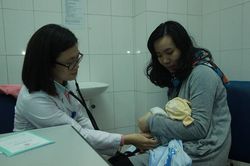 Chăm sóc và điều trị trẻ viêm phổi