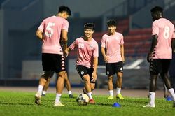 Duy Mạnh: 'Tôi thèm bóng đá và cuồng chân'