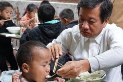 Ông Đoàn Ngọc Hải và vợ lập di chúc tiền tỷ cho học sinh và bệnh nhân nghèo