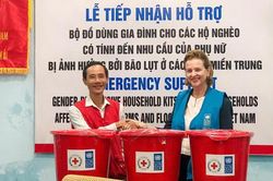 UNDP hỗ trợ người dân bị ảnh hưởng bởi bão lụt ở miền Trung