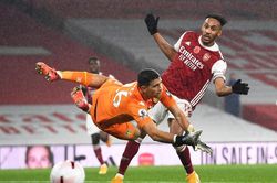 Aston Villa thắng đậm Arsenal ngay tại Emirates