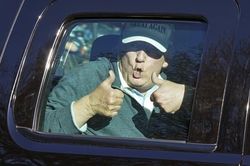 Ông Trump sắp xuất hiện trên truyền thông