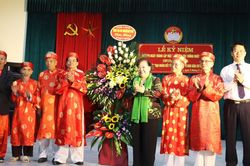 Chủ tịch HĐND TP Hà Nội Nguyễn Thị Bích Ngọc dự Ngày hội Đại đoàn kết toàn dân tộc ở phường Đồng Mai