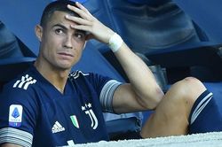Bóng đá hôm nay 9/11: Maguire lên tiếng bảo vệ MU. Juventus rao bán Ronaldo