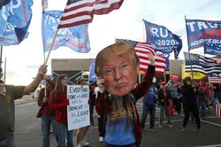 Ông Trump sắp tổ chức mít tinh kêu gọi phản đối kết quả bầu cử