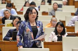Thứ trưởng Bộ Giáo dục: 'Cháu tôi rất hào hứng khi học sách giáo khoa mới'