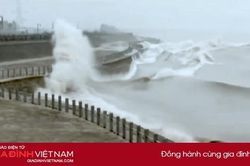 Áp thấp nhiệt đới đang mạnh lên gây gió to, sóng dữ dội trên biển Đông