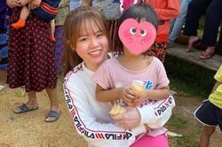 Huỳnh Anh vui vẻ đi từ thiện sau ồn ào bị tố 'cắm sừng' Quang Hải