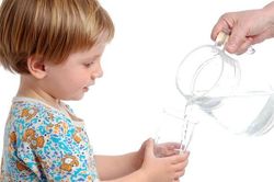 Một vài gợi ý giảm mất nước, bù điện giải cho người bị sởi