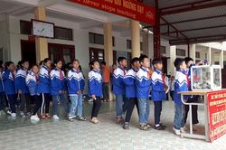 San sẻ yêu thương đến đồng bào miền Trung
