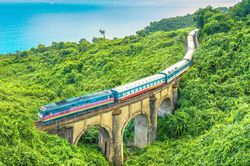 8.000 vé tàu giảm giá tới 50% được tung ra thị trường