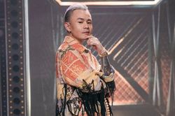 Huấn luyện viên Rap Việt mặc hàng hiệu nghìn USD tại chung kết