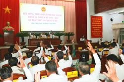 Bầu bổ sung Chủ tịch HĐND và UBND tỉnh Hậu Giang