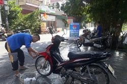 Rửa xe gây quỹ nhân ái