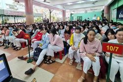 Tuyên truyền pháp luật về TTATGT và PCCC cho học sinh
