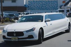 Maserati Ghibli Limo sang chảnh, 'dài ngoằng' rao bán 3,5 tỷ đồng
