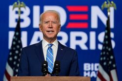 Từng mắc chứng phình động mạch não, sức khỏe của ông Joe Biden ra sao ở tuổi 78?