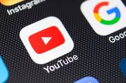 Yêu cầu Google và các mạng đa kênh xử lý video có nội dung nhảm nhí, giật gân trên Youtube